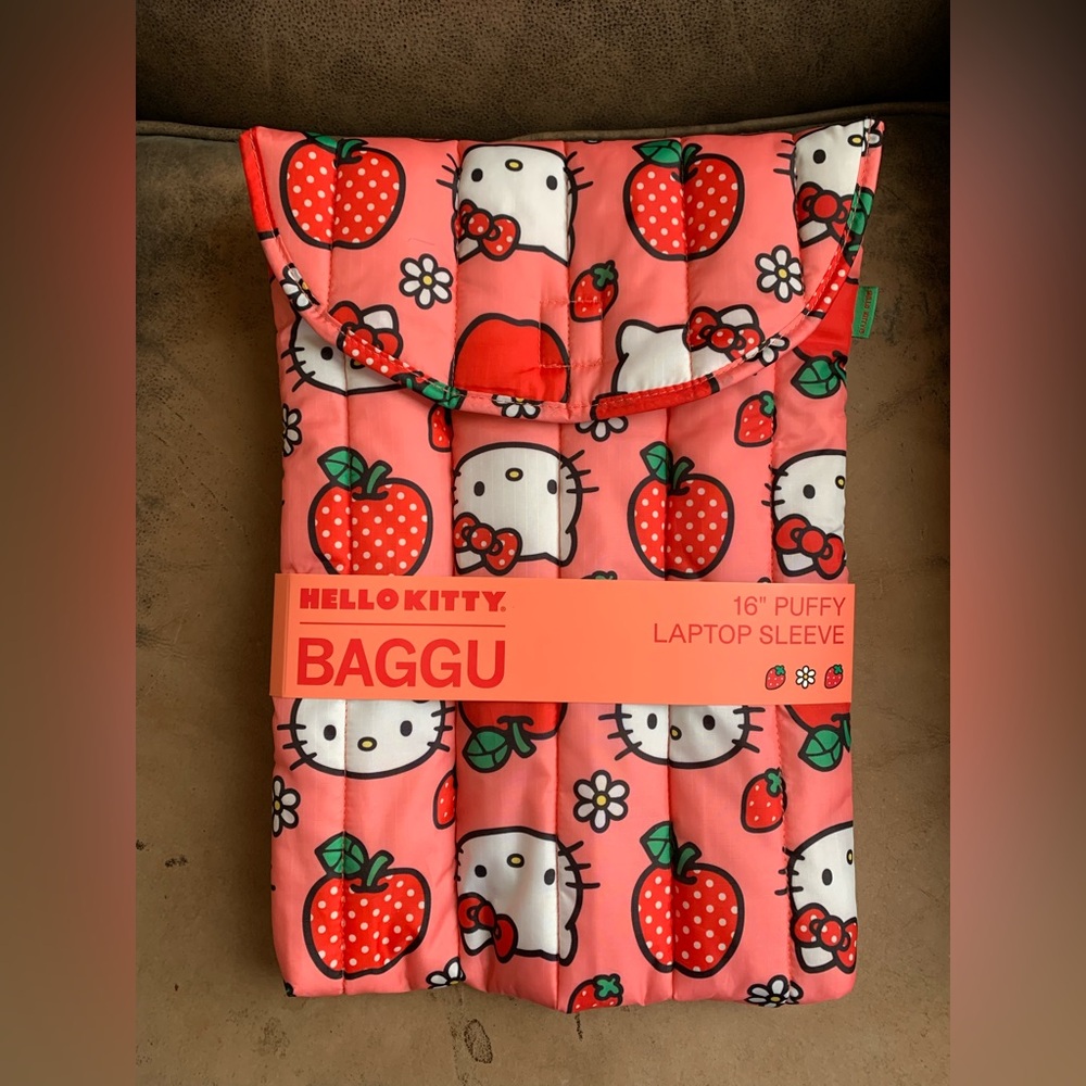 EUC Baggu Hello Kitty Laptop sleeve